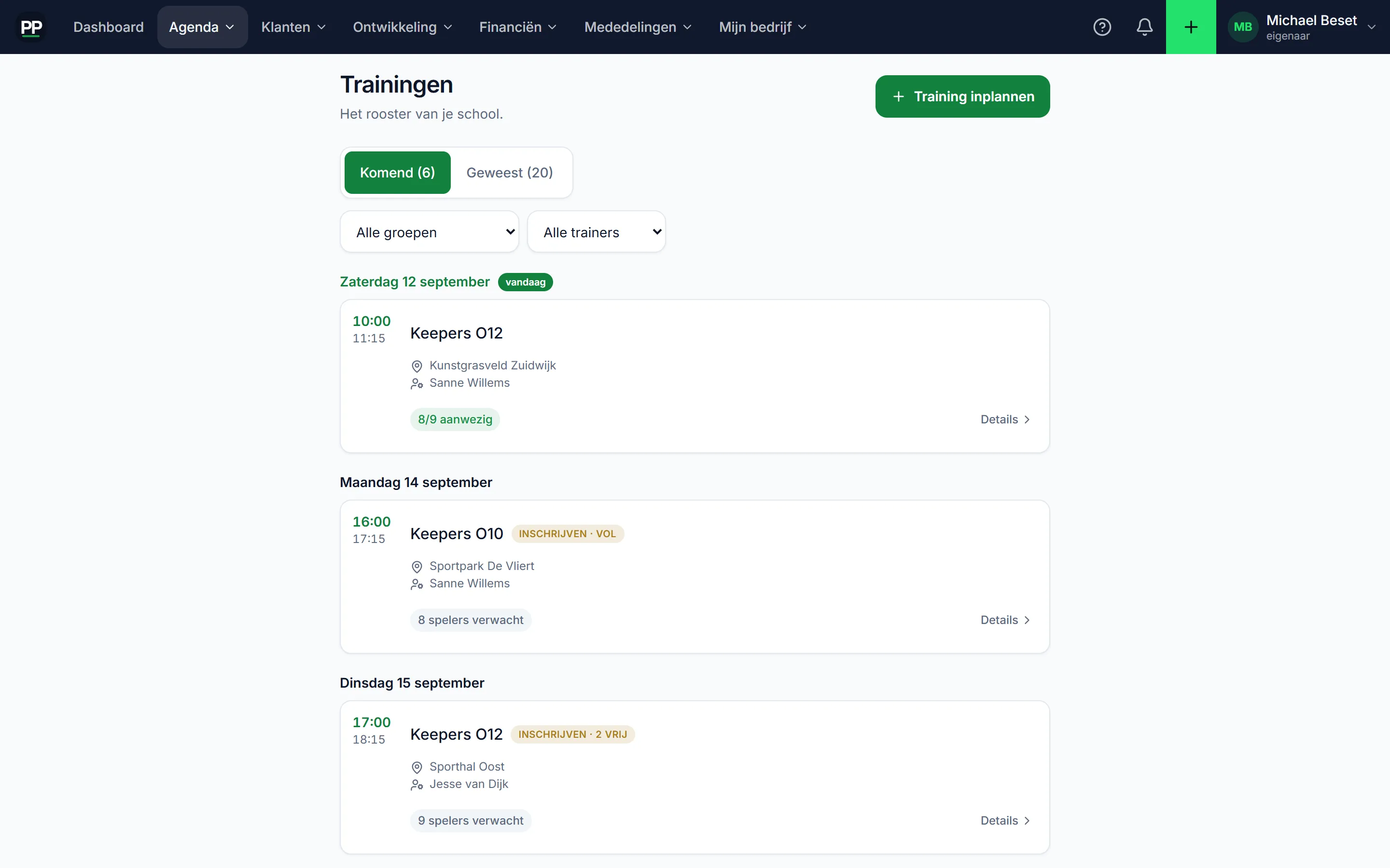 Het trainingsrooster van een voetbalschool in PlayerPath